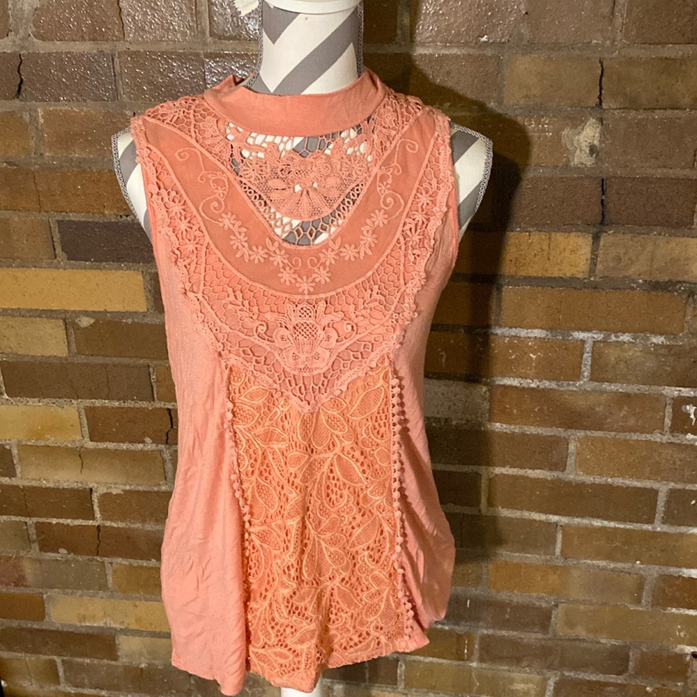 women’s tank top
